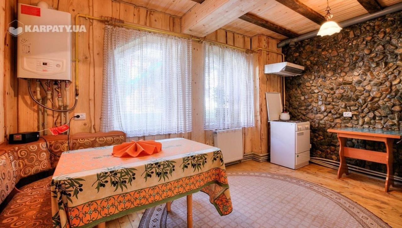 Gutsulska Oselya Villa ยาเรมชา ภายนอก รูปภาพ
