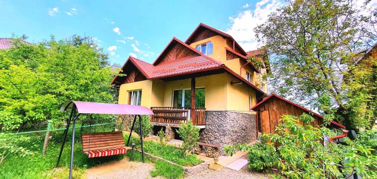 Gutsulska Oselya Villa ยาเรมชา ภายนอก รูปภาพ